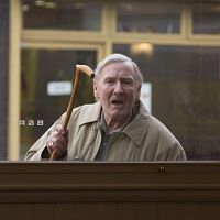 Photo Leslie Phillips