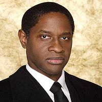 Photo Tim Russ