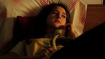 image de White Bird - EXTRAIT VF "La disparition de maman"