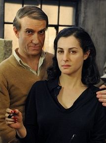 Affiche de La Femme qui pleure au chapeau rouge, film à voir en streaming sur Pygargue