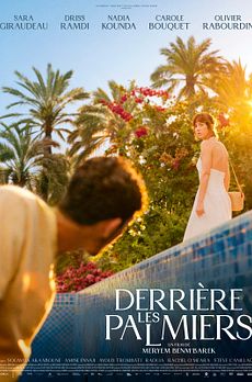 Derrière les palmiers