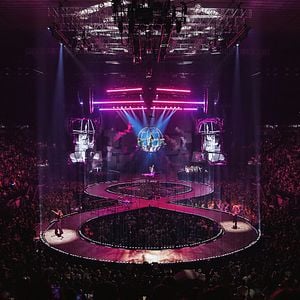 Photo Katy Perry : The Lifetimes Tour - Live from Paris