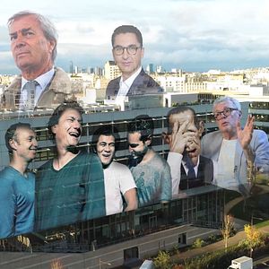Photo Fini de rire ! L'humour politique au garde-à-vous ?