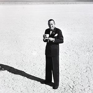 Photo Mad About the Boy - The Noel Coward Story