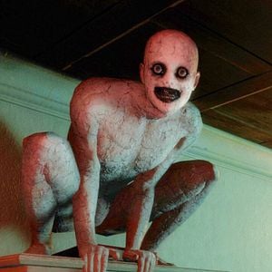 Photo The Mortuary Assistant