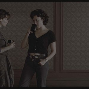 Photo Gina Gershon