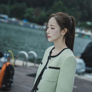 Photo Min-young Park