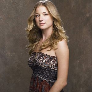 Photo Emily VanCamp