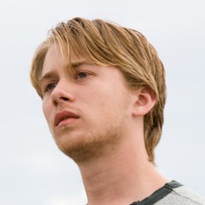 Photo Lou Taylor Pucci