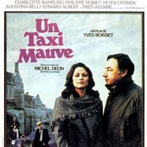 Photo Un taxi mauve