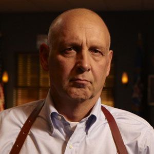 Photo Nick Searcy
