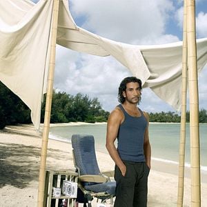 Photo Naveen Andrews