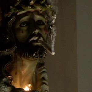 Photo Evil Bong II: King Bong
