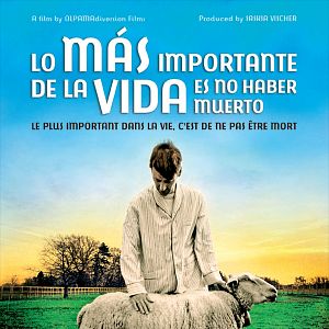 Photo Lo más importante de la vida es no haber muerto