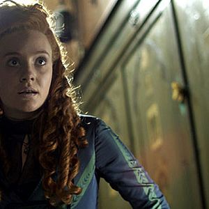 Photo The Crimson Petal and The White