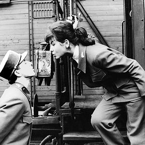 Photo Trains étroitement surveillés