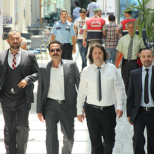 Photo Cakallarla Dans 2 : Hastasıyız Dede