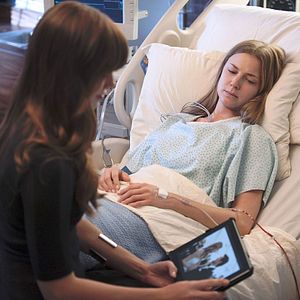 Photo Emily VanCamp