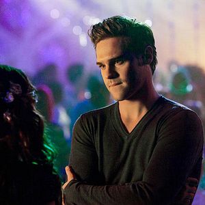 Photo Grey Damon