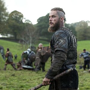 Photo Travis Fimmel