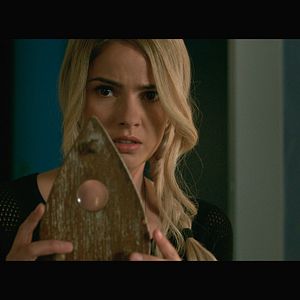 Photo Shelley Hennig