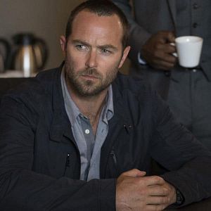Photo Sullivan Stapleton