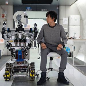 Photo Asa Butterfield