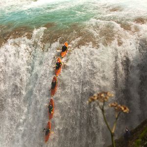 Photo Chasing Niagara