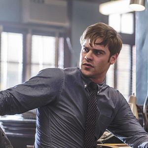 Photo Grey Damon