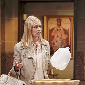 Photo Beth Behrs