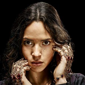 Photo Adria Arjona