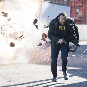Photo Sullivan Stapleton