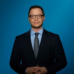 Photo Joshua Malina