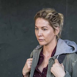 Photo Jenna Elfman