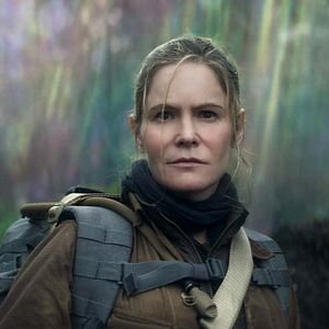 Photo Jennifer Jason Leigh