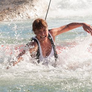 Photo Tremors 6: A Cold Day In Hell