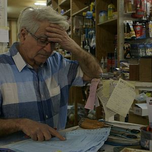 Photo 68, mon père et les clous