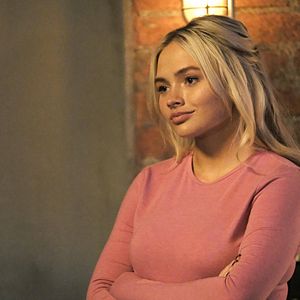 Photo Natalie Alyn Lind