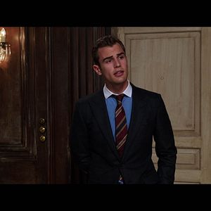 Photo Theo James