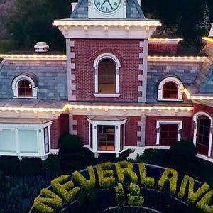 Photo Leaving Neverland