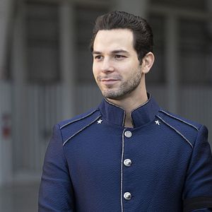 Photo Skylar Astin