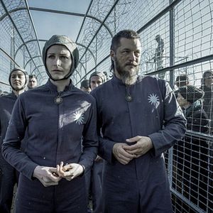 Photo Raised By Wolves (2020)