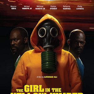 Photo The Girl in the Yellow Jumper