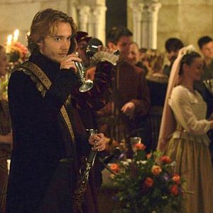 Photo Toby Regbo