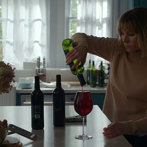 Photo La Femme qui habitait en face de la fille à la fenêtre