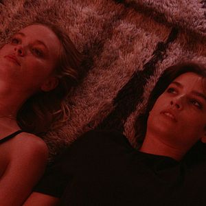 Photo Threesome (2021)