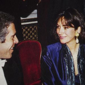 Ghislaine Maxwell : Pouvoir, argent et perversion - Film documentaire