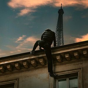 Photo Vjeran Tomic : L'homme-araignée de Paris