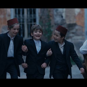 Photo Zübeyde, Analar ve Oğullar
