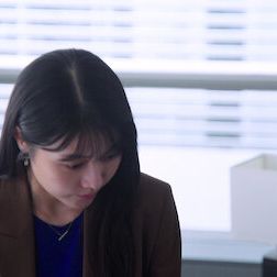 Photo Ishiko et Haneo dans la cour des grands